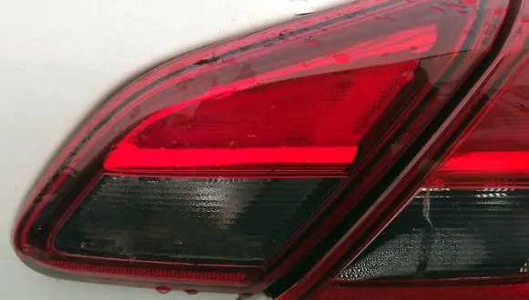 Opel Corsa E Rear light trim 