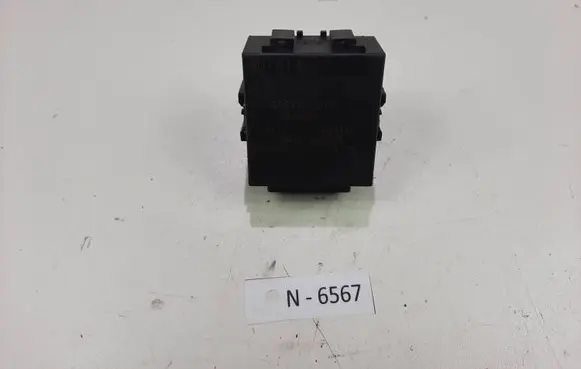 Toyota Avensis T270 Window wiper relay 8594005060