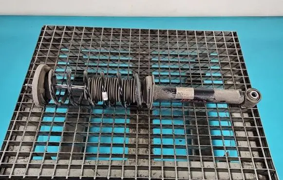 BMW 5 G30 G31 G38 Rear shock absorber/damper 686661508 IMPRK1551849