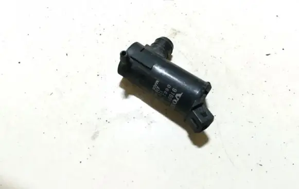 Volvo C70 Windscreen/windshield washer pump 9169611 060210-3950
