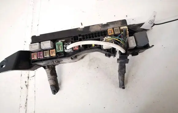 Toyota Avensis T250 Fuse box set