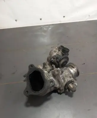 Toyota Avensis T250 Throttle valve 8967221020