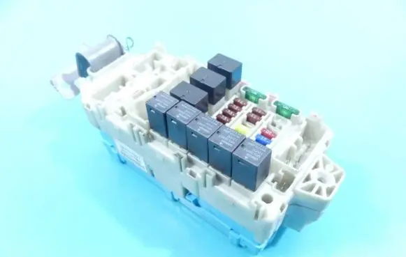 Mitsubishi Grandis Fuse box set MR587655 IMPRK1170409