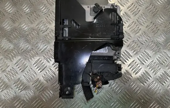 Volkswagen PASSAT B8 Engine control unit/module 04L907309R