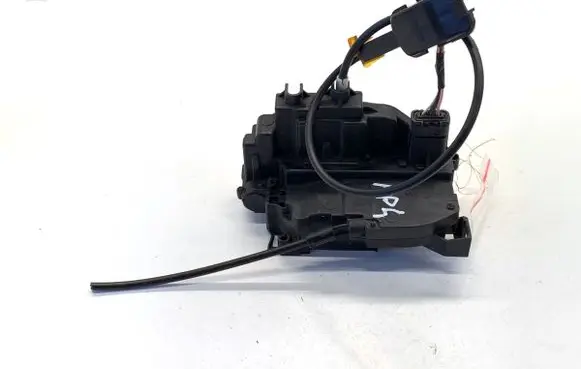 Renault Clio III Front door lock 