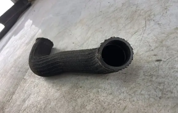 Mitsubishi Pajero Sport I Intercooler hose/pipe
