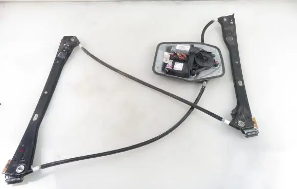 Volkswagen Golf V Front door window regulator with motor 1K3837462B