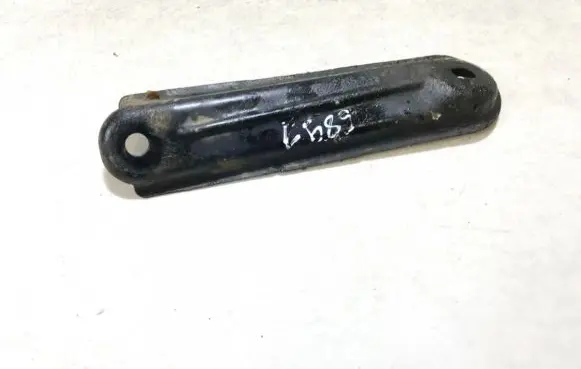 Toyota RAV 4 (XA30) Engine mounting bracket