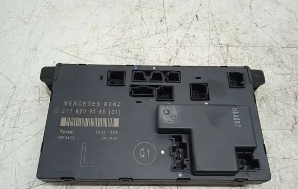 Mercedes-Benz E AMG W211 Door control unit/module 2118208185