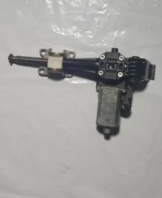 Mercedes-Benz SL R230 Seat adjustment motor 0390201946