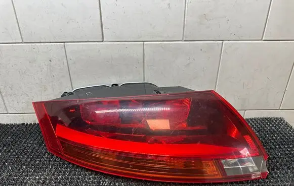 Audi TT TTS Mk2 Rear/tail lights 8J0945095C