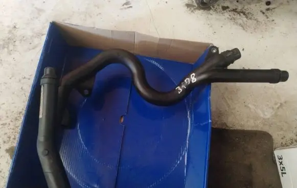 BMW 5 E60 E61 Engine coolant pipe/hose 7806706