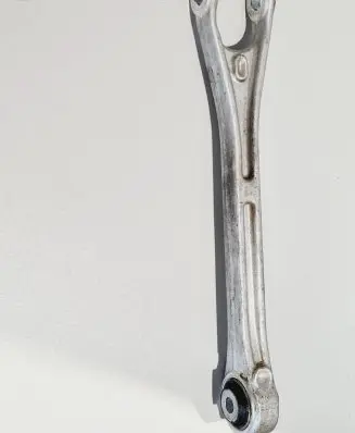 Rear upper control arm/wishbone