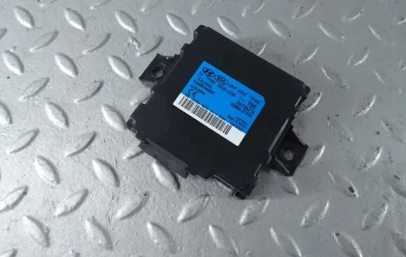 KIA Optima Tire pressure control unit 958002T010 5WY8A21A