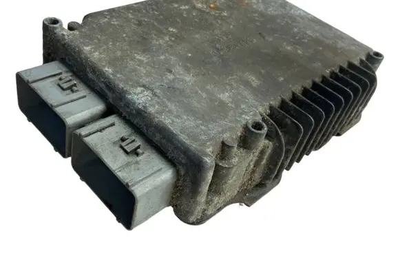 Chrysler Voyager Engine control unit/module 04745860