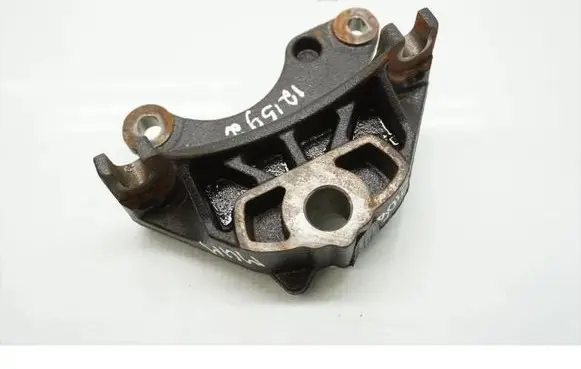 Fiat 500 Engine mounting bracket