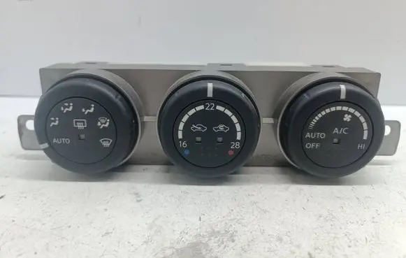 Nissan X-Trail T30 Climate control unit 27500ES71A A0200049B03000 C5Y08