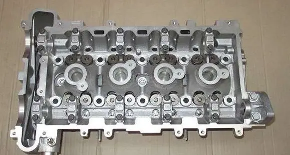 Opel Vectra C Engine head 55561003