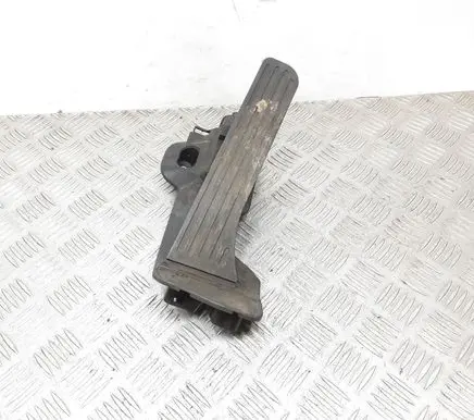 Volkswagen Jetta V Accelerator throttle pedal 1K2723503M 6PV00874501