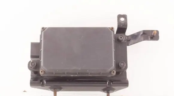 Ford Focus Distronic sensor radar AG9N9G768AA C5PP92TC