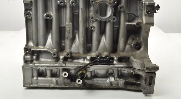 Volvo S60 Engine block D4204T14