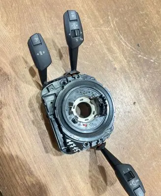 BMW 1 E81 E87 Wiper turn signal indicator stalk/switch 6955686
