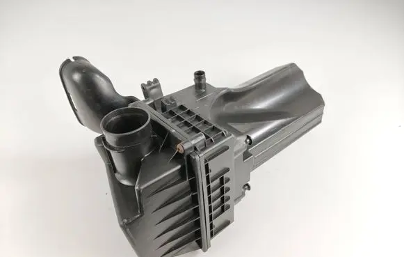 Ford Fiesta Air filter box 8V219600BH