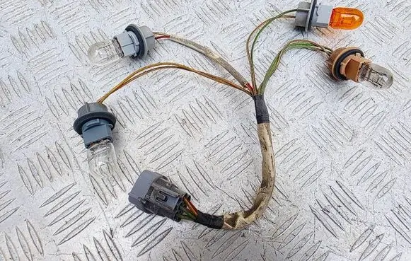 Toyota MR2 (W30) III Tail light bulb cover holder 
