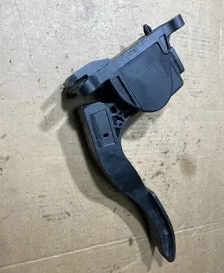 Mercedes-Benz Sprinter W906 Accelerator throttle pedal A9063000404 9063000404 0280755023