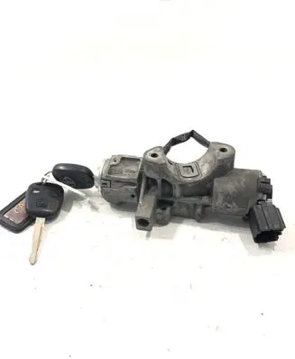 Toyota Avensis T250 Ignition lock 450200504