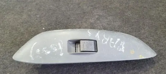 Toyota Yaris Electric window control switch