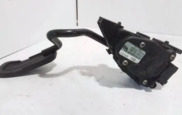 Seat Alhambra (Mk1) Accelerator throttle pedal 7M2721603A 6PV00777005 98VW9F836CB