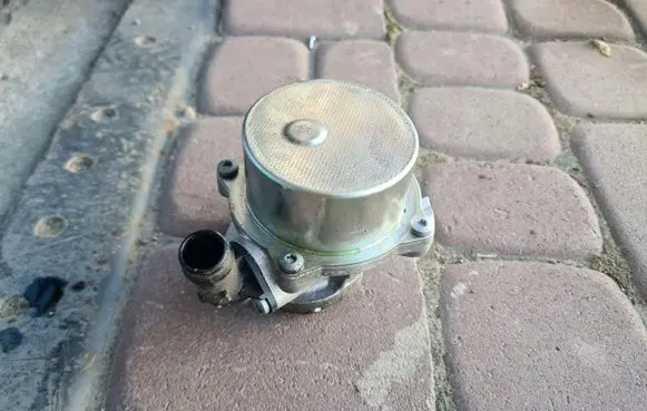 Renault Captur II Vacuum pump 146502327R