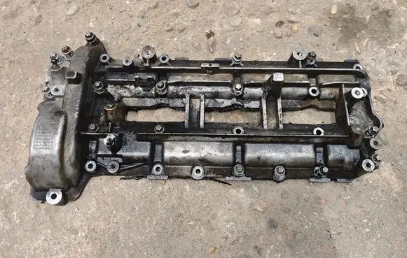 Mercedes-Benz ML W164 Rocker cam cover A6420101230