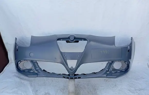 Alfa Romeo Giulietta Front bumper 50541741 C570