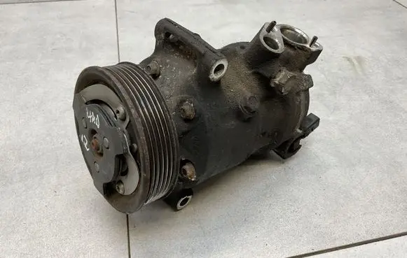 Skoda Rapid (NH) Air conditioning (A/C) compressor (pump) 5Q0820803C