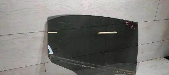 Mazda 2 Rear vent window glass 43R004596