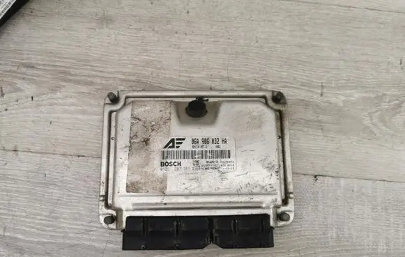 Seat Alhambra (Mk1) Engine control unit/module 06A906032HA