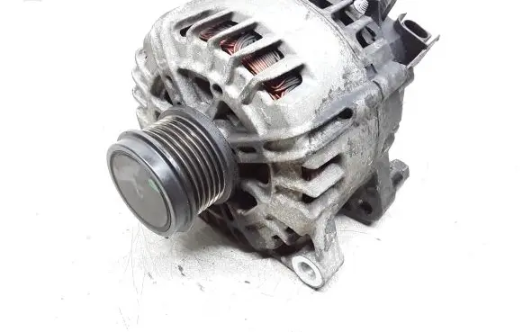 Volvo V40 Generator/alternator 30659390