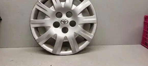 Toyota Verso R16 wheel hub/cap/trim 426020F050 426020F070 83458A0