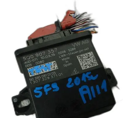 Seat Leon (5F) Trunk lid opening control unit