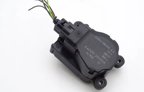 Ford Focus C-MAX Air flap motor/actuator 3M5H19E616AA
