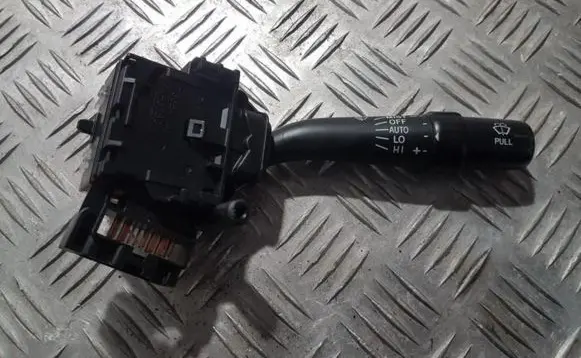 Toyota Avensis T250 Wiper control stalk 8465205160 84652-05160