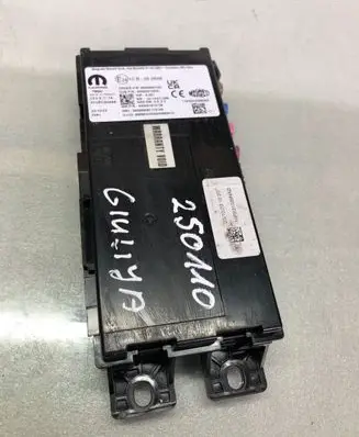 Alfa Romeo Giulia Antenna control unit 68498697AD