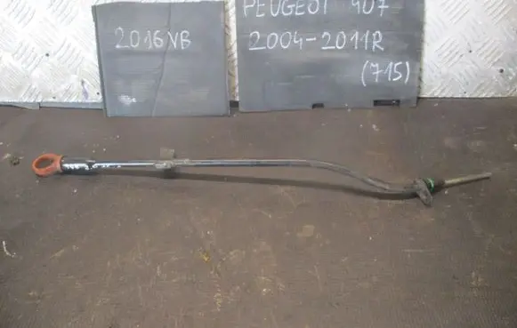 Peugeot 407 Oil level dip stick 