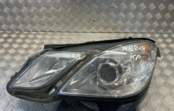 Mercedes-Benz E W212 Headlight/headlamp A2128208161