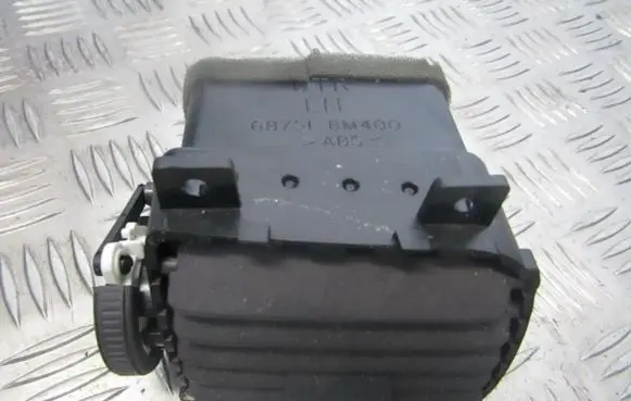 Nissan Almera N16 Dash center air vent grill 68751BM400