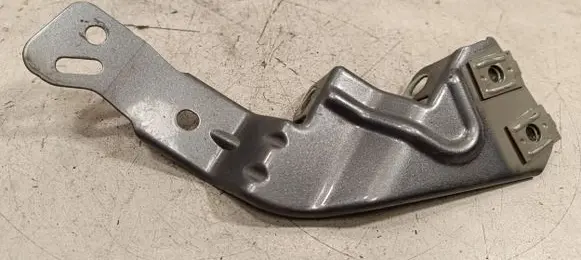 Opel Insignia B Fender mounting bracket 39063367