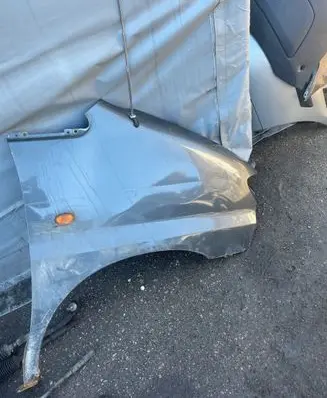 Hyundai H-100 Fender
