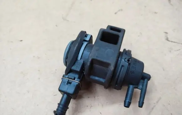 Nissan Qashqai Turbo solenoid valve